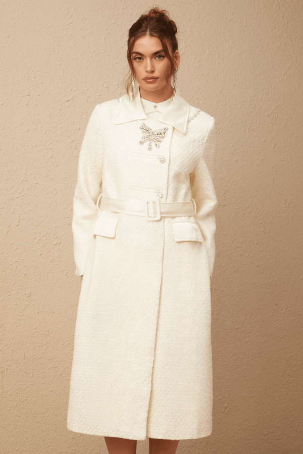 Eternal Grace Beyaz Kuşaklı Uzun Kaban